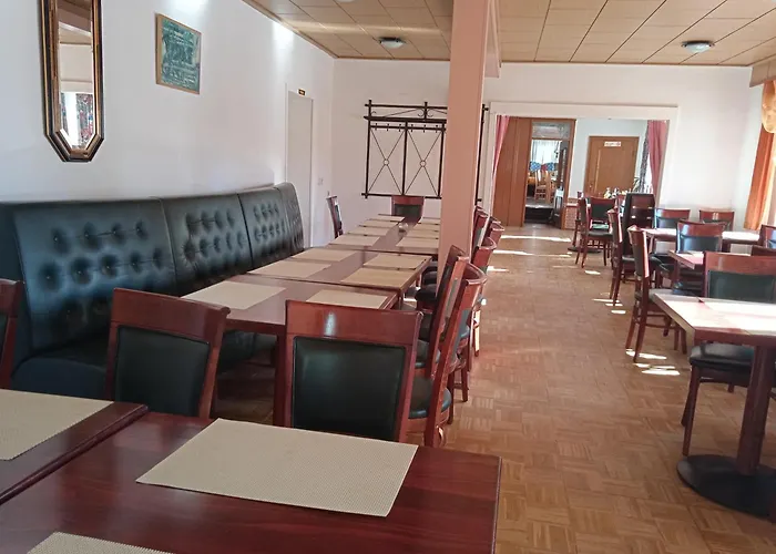 & Restaurant Zum Adlersberg 3*